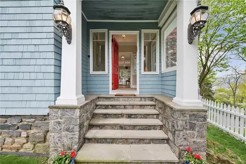 112 Southlawn Ave, Greenburgh, NY 10522