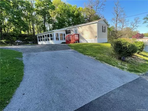 179 Van Wagner Rd #58, Poughkeepsie, NY 12603