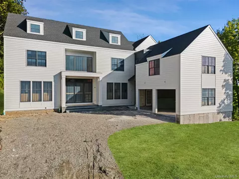 20 Cambridge Rd, Scarsdale, NY 10583