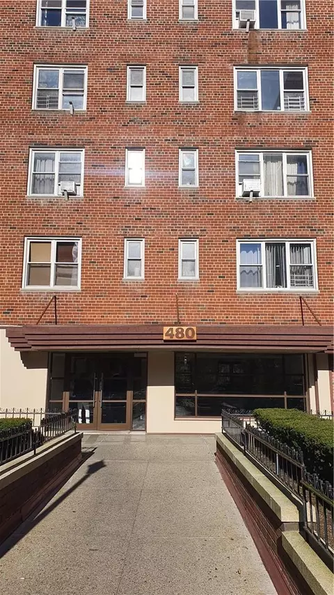 480 Riverdale Ave #4L, Yonkers, NY 10705