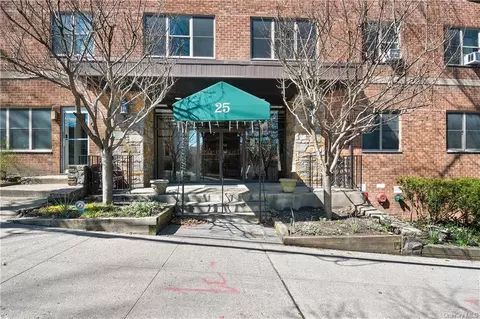 25 Franklin Ave #5F, White Plains, NY 10601