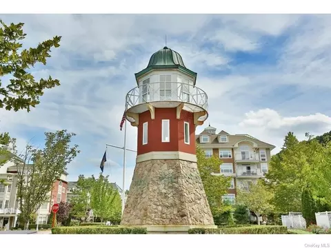 1104 Round Pointe Dr, Haverstraw, NY 10927
