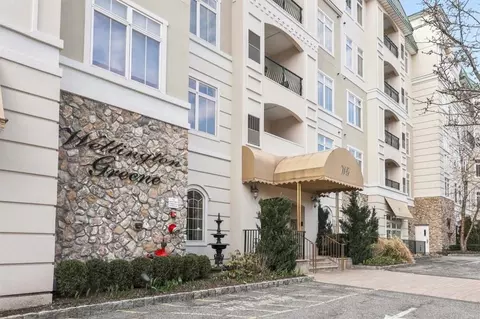 410 Westchester Ave #213, Port Chester, NY 10573