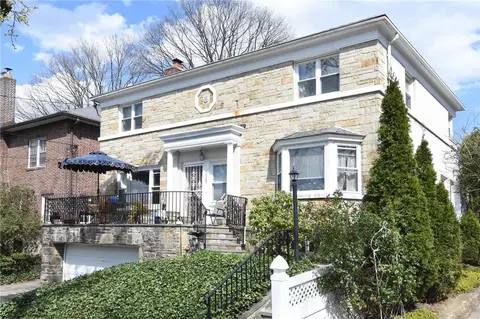 329 Collins Ave, Mount Vernon, NY 10552