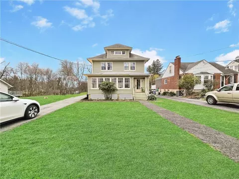 26-28 Roosevelt Ave, Middletown, NY 10940