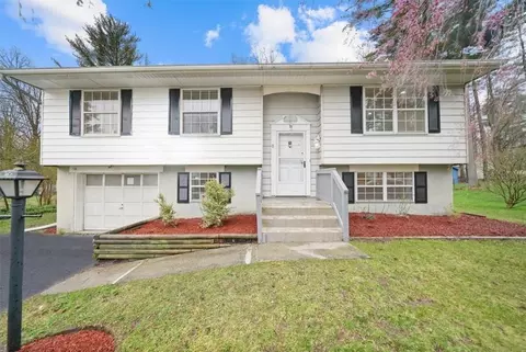 27 Marc Ln, Mamakating, NY 12790