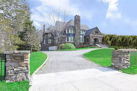 946 Esplanade, Pelham, NY 10803