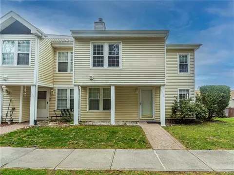 1110 Whispering Hills Dr, Chester, NY 10918