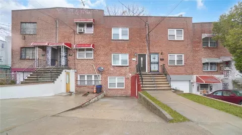 1013 E 229th St, New York, NY 10466