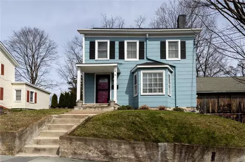 11 Third St, Warwick, NY 10990