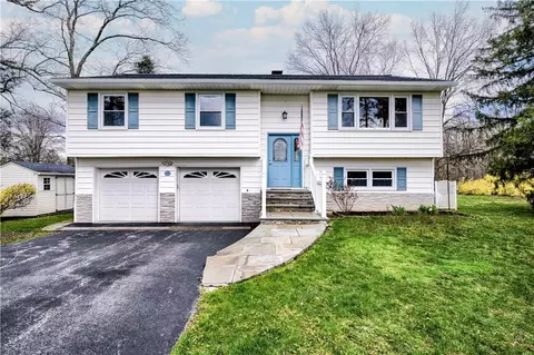 23 Sidney Ln, Wappingers Falls, NY 12590
