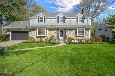28 London Ter, New Rochelle, NY 10804