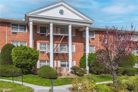 41 Maple Ave #1A, Greenburgh, NY 10706