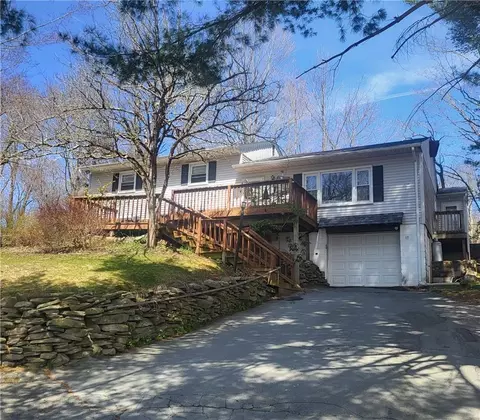 17 Lebed Ter, Fallsburg, NY 12733