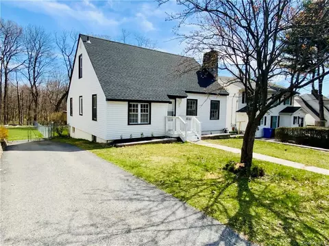 156 Monhagen Ave, Middletown, NY 10940