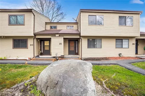 28 Linden Dr, Highland Mills, NY 10930