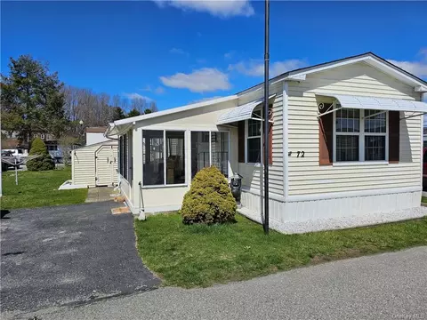 72 Falcon Ln, Dover, NY 12522