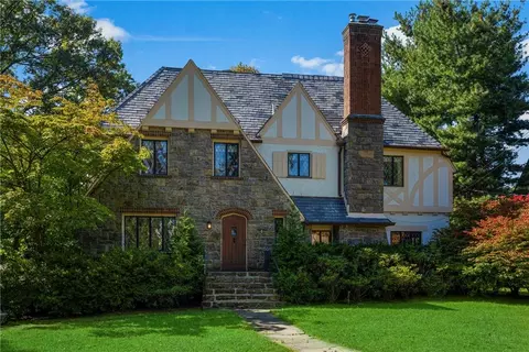 88 Woodlawn Ave, New Rochelle, NY 10804