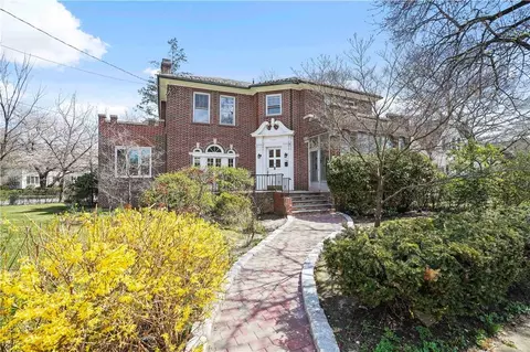 406 Pelhamdale Ave, Pelham, NY 10803