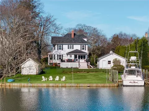 106 Ocean Ave, Amityville, NY 11701