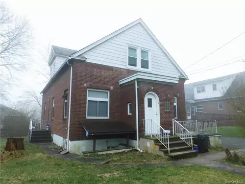 25 Smith St, Thompson, NY 12701