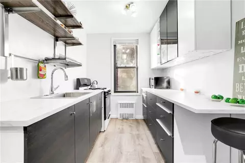 10 E 43 St #3H, Brooklyn, NY 11203