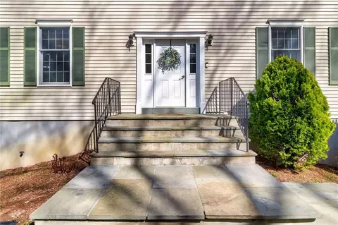 9 Ernst Rd, Cortlandt, NY 10567