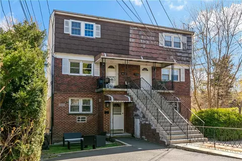 22 Elissa Ln, Yonkers, NY 10710