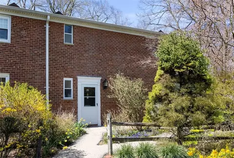 100 Cedar St #B6, Greenburgh, NY 10522