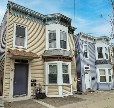 74 Robinson Ave, Newburgh, NY 12550