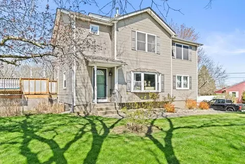 30 Ambassador Ln, Newburgh, NY 12550
