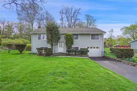 257 Carolina Rd, Yorktown, NY 10598