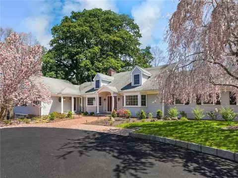 76 Cowdin Ln, New Castle, NY 10514