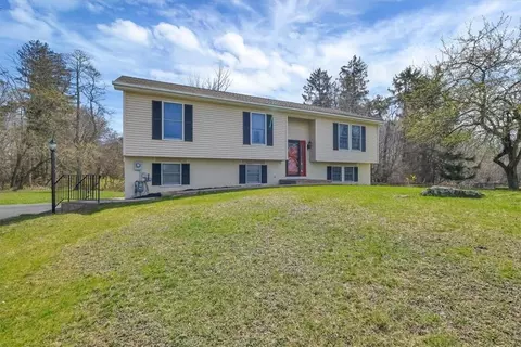 114 Chelsea Rd, Wappinger, NY 12590