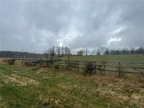 Guymard Turnpike, Mount Hope, NY 10940