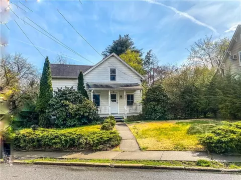 78 Ferris Ln, Poughkeepsie, NY 12603