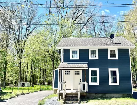 10 Sterling St, Middletown, NY 10940
