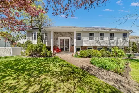 490 Forest Ave, New Rochelle, NY 10804