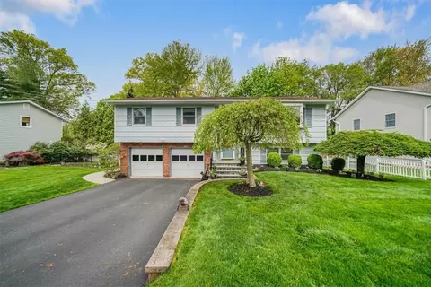 216 S Grant Ave, Clarkstown, NY 10920