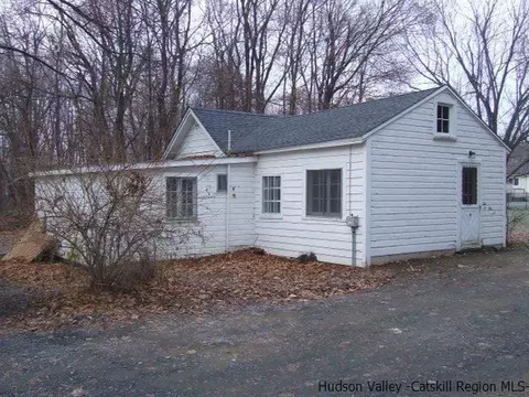 304 Lakeside Rd, Newburgh, NY 12550