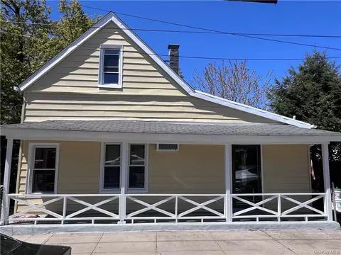 49 Clarendon Ave, Yonkers, NY 10701