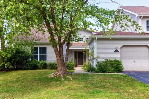 128 Sandalwood Ln, Rhinebeck, NY 12572