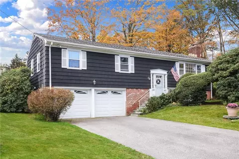 7 Laurel Hill Pl, North Castle, NY 10504