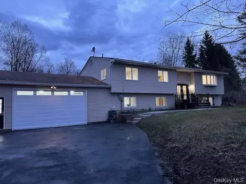 149 Gillen Rd, Wallkill, NY 10940