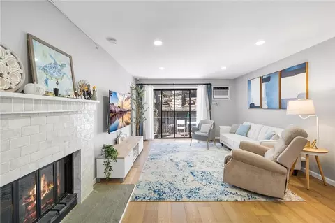 555 Central Park Ave #124, Greenburgh, NY 10583