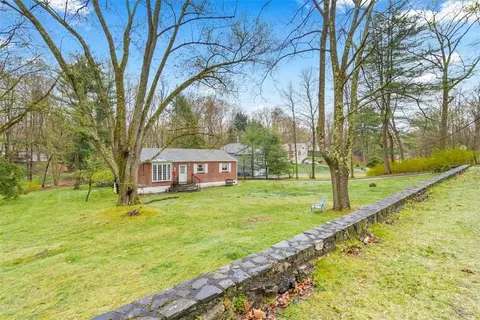 284 Grand St, Cortlandt, NY 10520