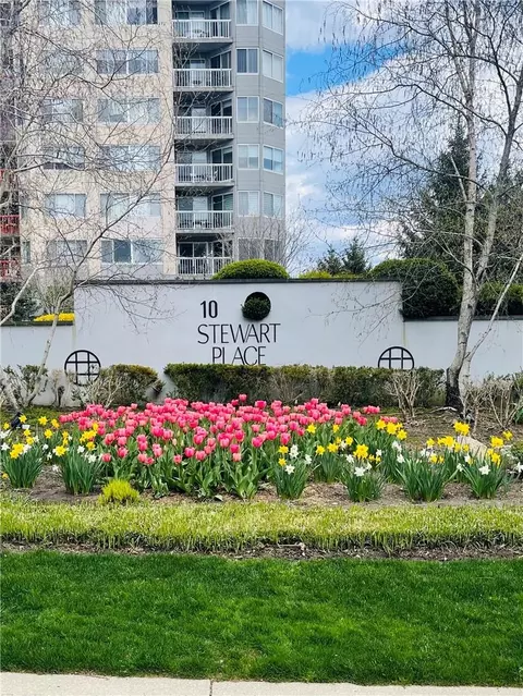 10 Stewart Pl #1EW, White Plains, NY 10603