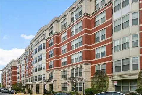 300 Mamaroneck Ave #433, White Plains, NY 10605