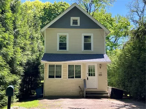 138 Saxon Woods Rd, Scarsdale, NY 10583