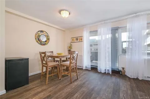 300 Martine Ave #7M White Plains NY 10601 20 Photos Movoto